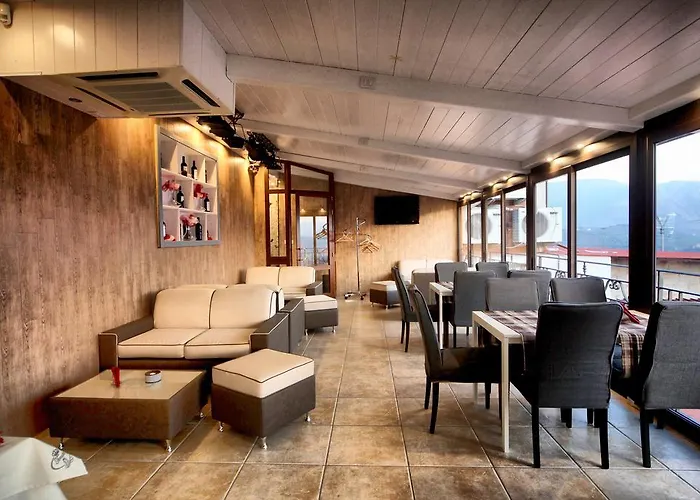 Tenuta Del Re Oda ve Kahvaltı Contrada (Campania)